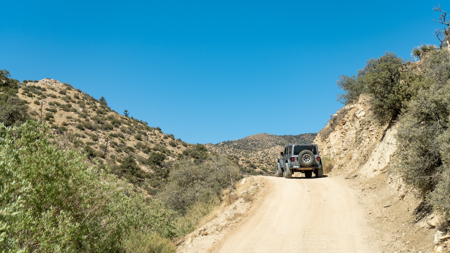 2N02 Burns Canyon California Offroad Trail
